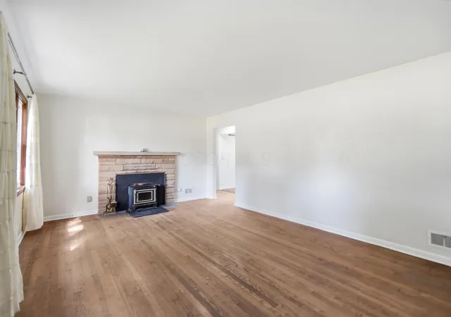 Photo 3 of Single family home for sale at 750 Fieldson Dr, Heath, OH 43056 | MLS# 226039538 | Listing updated on 2026-10-29