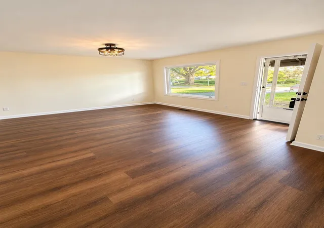 Photo 3 of Single family home for sale at 4421 Lacon Cir, Hilliard, OH 43026 | MLS# 226039473 | Listing updated on 2026-10-26