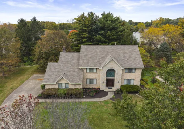 Photo 2 of Single family home for sale at 655 Laurel Ridge Dr, Columbus, OH 43230 | MLS# 226039447 | Listing updated on 2026-10-28