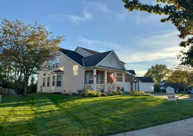 Photo 2 of Single family home for sale at 327 Pagoda Ct, Pickerington, OH 43147 | MLS# 226039470 | Listing updated on 2026-10-26