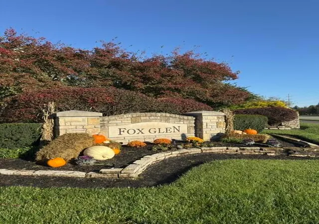 Photo 4 of Single family home for sale at 327 Pagoda Ct, Pickerington, OH 43147 | MLS# 226039470 | Listing updated on 2026-10-26
