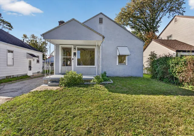 Photo 2 of Single family home for sale at 559 S Waverly St, Columbus, OH 43213 | MLS# 226039524 | Listing updated on 2026-10-26