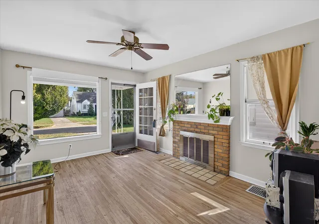 Photo 4 of Single family home for sale at 559 S Waverly St, Columbus, OH 43213 | MLS# 226039524 | Listing updated on 2026-10-26