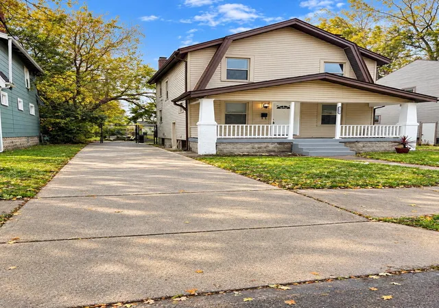 Photo 2 of Single family home for sale at 1265 E 22nd Avenue, Columbus, OH 43211 | MLS# 226039540 | Listing updated on 2026-10-30