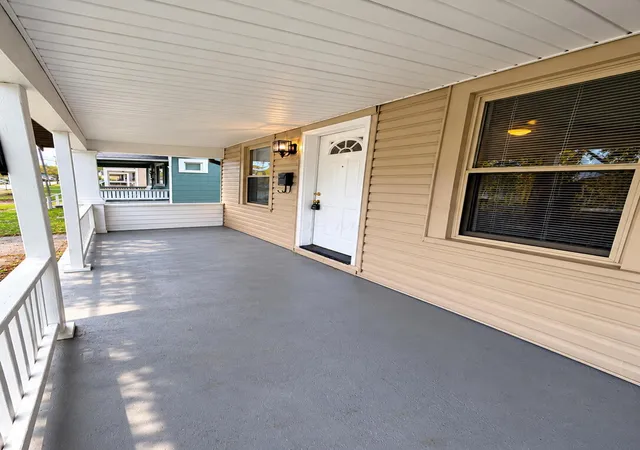 Photo 3 of Single family home for sale at 1265 E 22nd Avenue, Columbus, OH 43211 | MLS# 226039540 | Listing updated on 2026-10-30