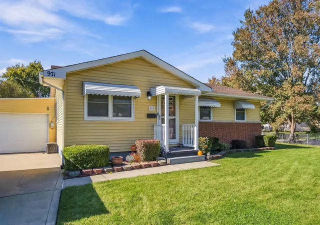 Photo 1 of Single family home for sale at 971 S Eureka Ave, Columbus, OH 43204 | MLS# 226039523 | Listing updated on 2026-10-23
