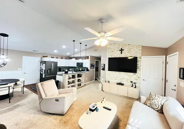 Listing Photo 1 - Condo for sale in building located at 245 Wildwood Ct, Heath, OH 43056 - Unit #