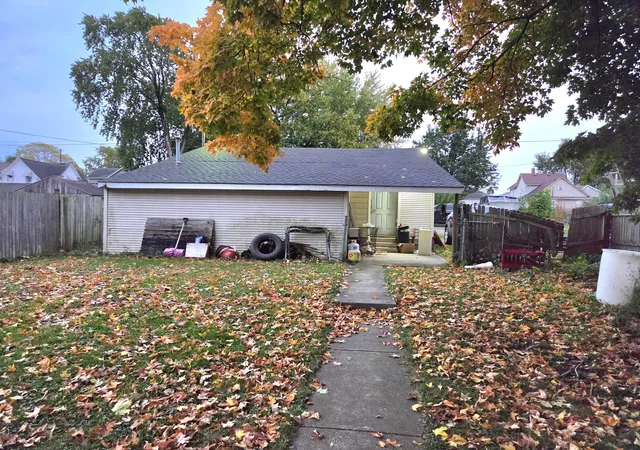 Photo 2 of Sale Pending at 362 Commercial St, Marion, OH 43302 | MLS# 226039567 | Listing updated on 2026-10-30
