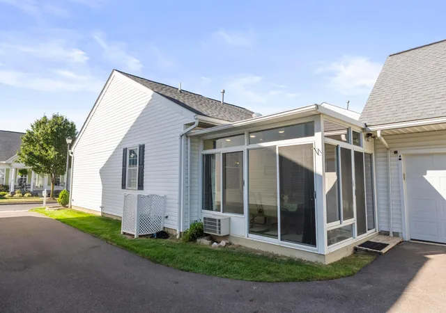Photo 3 of Single family home for sale at 2456 Lyncross St, Grove City, OH 43123 | MLS# 226039911 | Listing updated on 2026-10-29