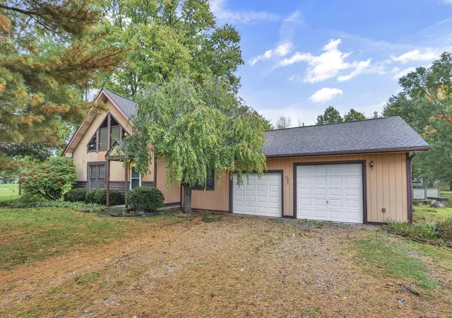 Photo 3 of Single family home for sale at 6888 Harlem Rd, Westerville, OH 43081 | MLS# 226039596 | Listing updated on 2026-10-21