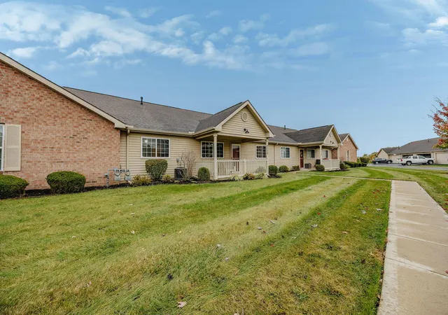 Photo 1 of Condo for sale at 4330 Cobbleton Grv Cir #15, Canal Winchester, OH 43110 | MLS# 226039730 | Listing updated on 2026-10-26