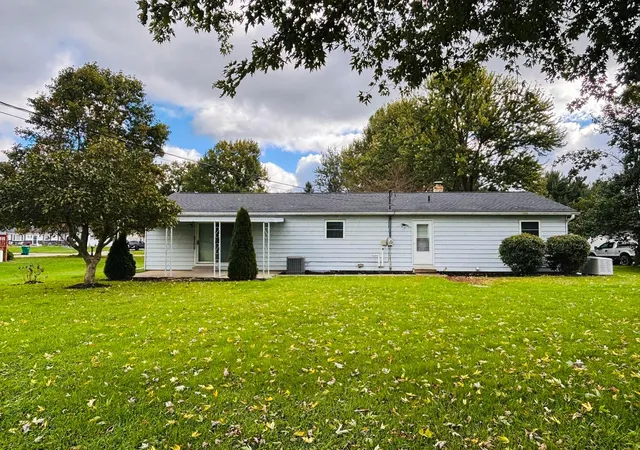 Photo 1 of Single family home for sale at 1381 Surrey Downs Rd, Newark, OH 43055 | MLS# 226039642 | Listing updated on 2026-10-29