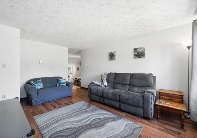 Photo 4 of Single family home for sale at 817 Upwoods Dr, Columbus, OH 43228 | MLS# 226040388 | Listing updated on 2026-10-23