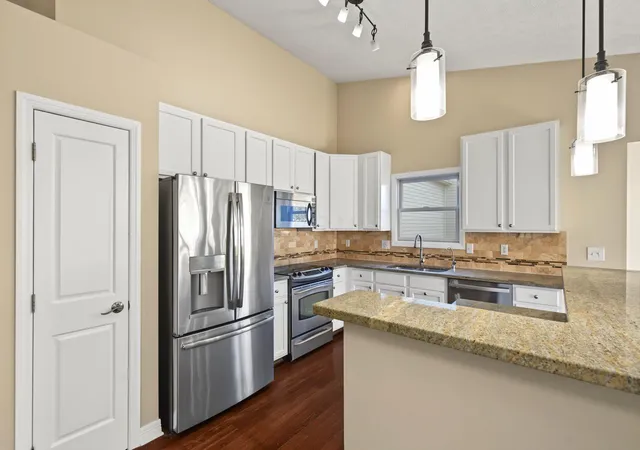 Photo 3 of Single family home for sale at 8833 Meadow Grass Ln, Lewis Center, OH 43035 | MLS# 226040455 | Listing updated on 2026-10-27