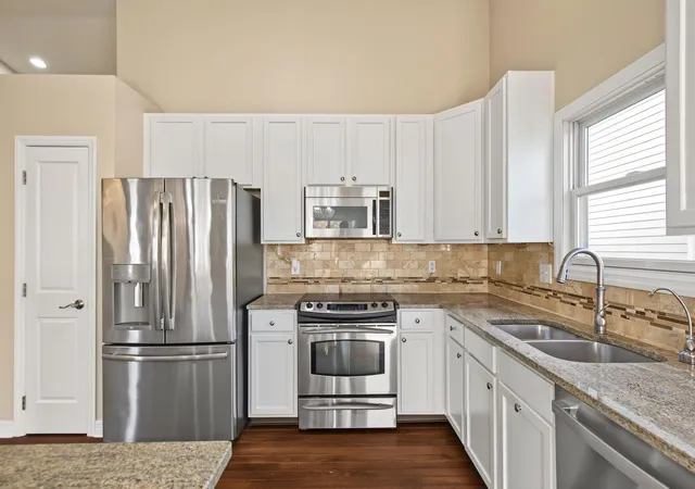 Photo 4 of Single family home for sale at 8833 Meadow Grass Ln, Lewis Center, OH 43035 | MLS# 226040455 | Listing updated on 2026-10-27