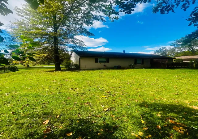 Photo 2 of Single family home for sale at 626 Country Clb Rd, Columbus, OH 43213 | MLS# 226039675 | Listing updated on 2026-10-28
