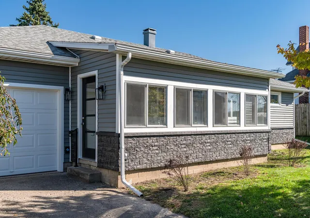 Photo 4 of Single family home for sale at 522 E Main St, Saint Paris, OH 43072 | MLS# 226039676 | Listing updated on 2026-10-19