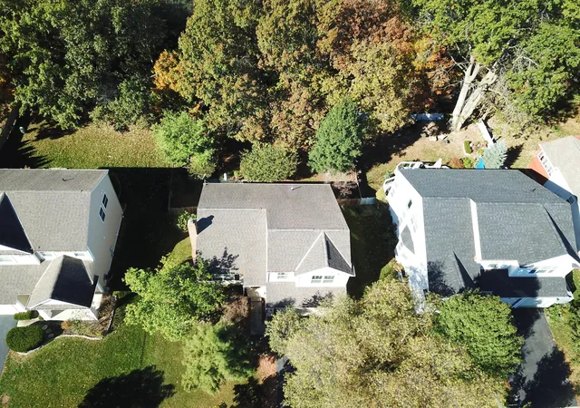 Photo 4 of Single family home for sale at 341 Stonhope Dr, Delaware, OH 43015 | MLS# 226039711 | Listing updated on 2026-10-24