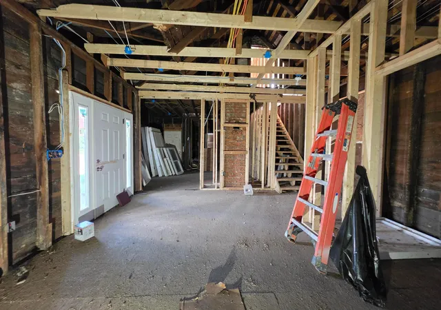Photo 3 of Single family home for sale at 1001 Clifton Ave, Springfield, OH 45505 | MLS# 226039954 | Listing updated on 2026-10-22