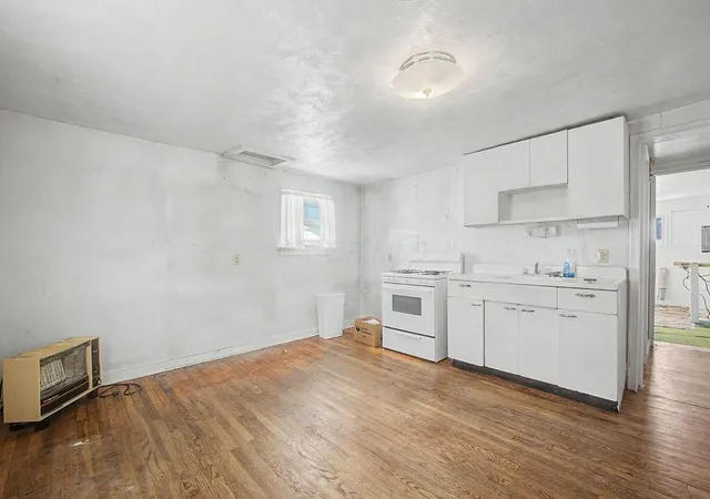 Photo 1 of Single family home for sale at 402 S Harrison St, Mount Vernon, OH 43050 | MLS# 226039721 | Listing updated on 2026-10-26