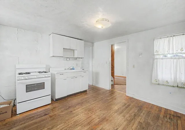 Photo 2 of Single family home for sale at 402 S Harrison St, Mount Vernon, OH 43050 | MLS# 226039721 | Listing updated on 2026-10-26