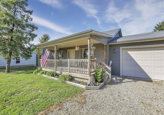 Photo 2 of Single family home for sale at 8430 Bowers Rd SW, Amanda, OH 43102 | MLS# 226039827 | Listing updated on 2026-10-26
