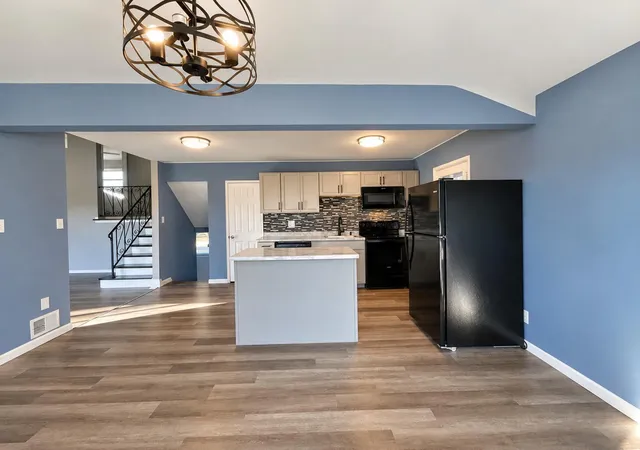 Photo 4 of Single family home for sale at 1167 Manfeld Dr, Columbus, OH 43227 | MLS# 226039751 | Listing updated on 2026-10-28