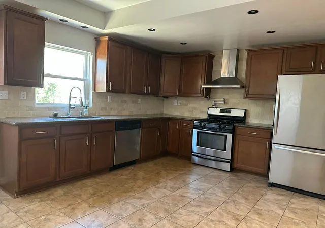 Photo 3 of Single family home for sale at 795 Beech St, Columbus, OH 43206 | MLS# 226039752 | Listing updated on 2026-10-28