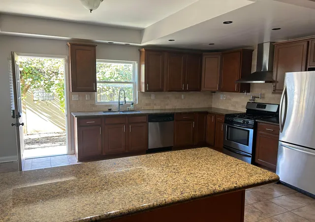 Photo 4 of Single family home for sale at 795 Beech St, Columbus, OH 43206 | MLS# 226039752 | Listing updated on 2026-10-28