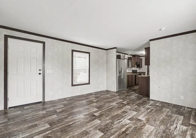 Photo 1 of Single family home for sale at 176 Parklawn Dr, Circleville, OH 43113 | MLS# 226039850 | Listing updated on 2026-10-26