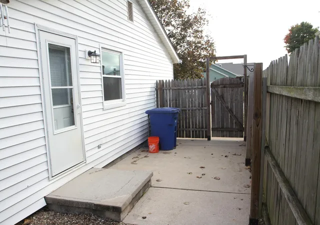 Photo 1 of Single family home for sale at 579 Executive Blvd, Delaware, OH 43015 | MLS# 226039787 | Listing updated on 2026-10-27