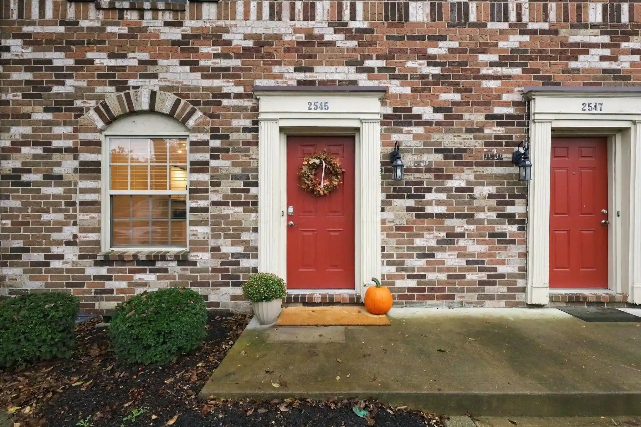 Listing Photo 39 - Condo for sale in 2545 Scioto Vw Ln located at 2545 Scioto Vw Ln, Columbus, OH 43221 - Unit 2545 Scioto View Ln