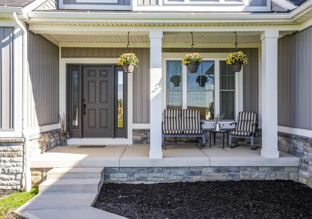 Photo 4 of Single family home for sale at 5622 Winchester Southern Rd, Stoutsville, OH 43154 | MLS# 226039899 | Listing updated on 2026-10-22