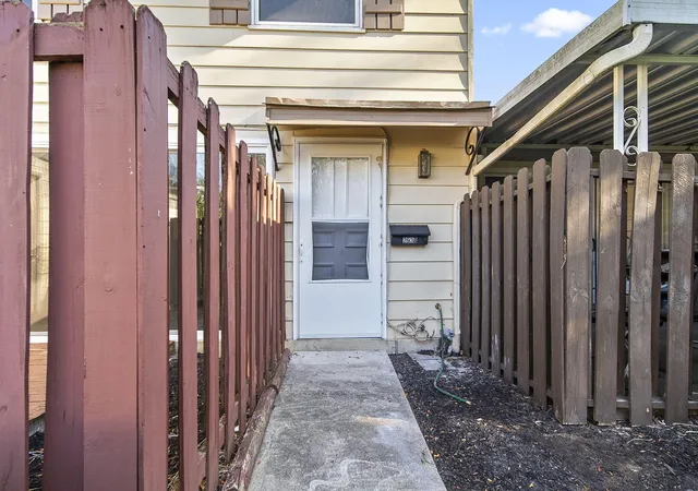 Photo 1 of Condo for sale at 2538 Nassau Dr #29B, Columbus, OH 43232 | MLS# 226039777 | Listing updated on 2026-10-23