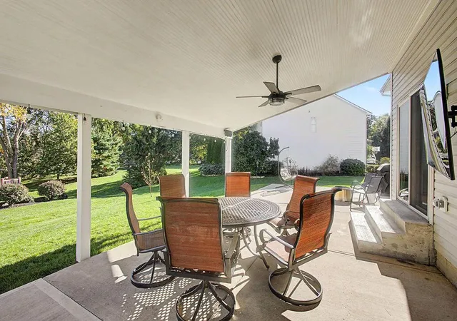 Photo 3 of Single family home for sale at 2321 Narrow Leaf Ct, Lewis Center, OH 43035 | MLS# 226039816 | Listing updated on 2026-10-27