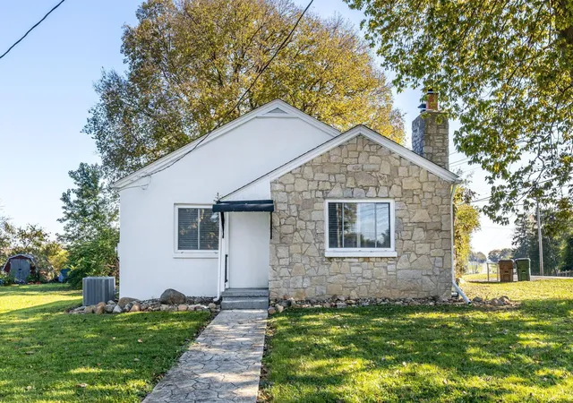 Photo 1 of Single family home for sale at 2 Cyrus St, Commercial Point, OH 43116 | MLS# 226040189 | Listing updated on 2026-10-22