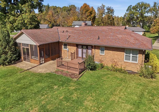 Photo 2 of Single family home for sale at 70 Fruit Hl Dr, Chillicothe, OH 45601 | MLS# 226040174 | Listing updated on 2026-10-28