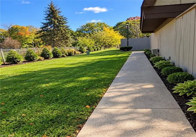 Photo 4 of Condo for sale at 5498 Worth Forest Pl E #L, Columbus, OH 43229 | MLS# 226039872 | Listing updated on 2026-10-20
