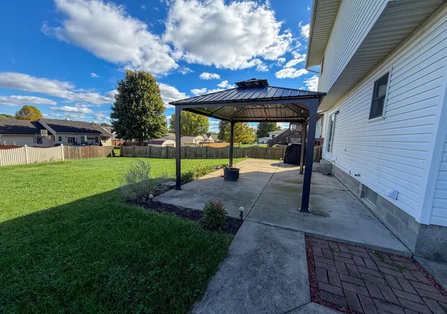 Photo 2 of Single family home for sale at 2486 Sheridan Dr, Lancaster, OH 43130 | MLS# 226040085 | Listing updated on 2026-10-29