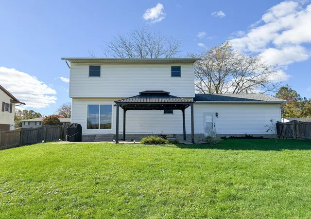 Photo 4 of Single family home for sale at 2486 Sheridan Dr, Lancaster, OH 43130 | MLS# 226040085 | Listing updated on 2026-10-29