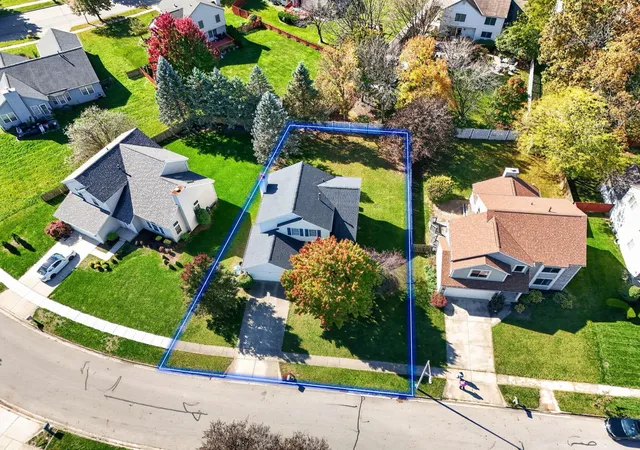 Photo 2 of Single family home for sale at 1537 Weiskopf Dr, Columbus, OH 43228 | MLS# 226040314 | Listing updated on 2026-10-23