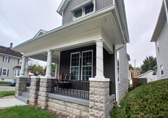Photo 2 of Single family home for sale at 331 S Western Ave, Springfield, OH 45506 | MLS# 226039953 | Listing updated on 2026-10-21