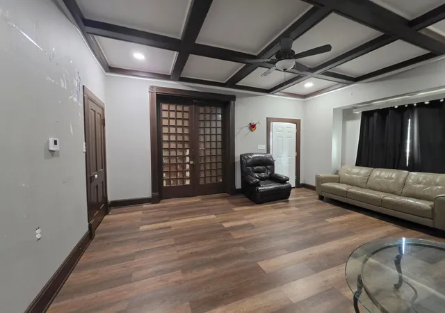 Photo 3 of Single family home for sale at 331 S Western Ave, Springfield, OH 45506 | MLS# 226039953 | Listing updated on 2026-10-21