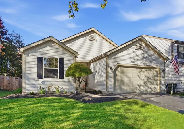 Photo 2 of Single family home for sale at 4908 Dameuly Dr, Hilliard, OH 43026 | MLS# 226039846 | Listing updated on 2026-10-23