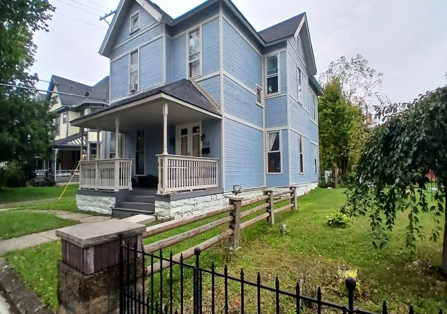 Photo 2 of Single family home for sale at 1114 S Fountain Ave, Springfield, OH 45506 | MLS# 226039952 | Listing updated on 2026-10-21