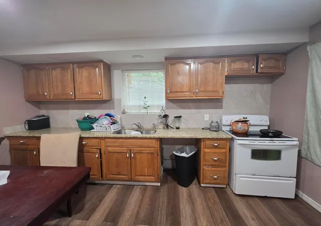 Photo 1 of Single family home for sale at 633 W Columbia St, Springfield, OH 45504 | MLS# 226039951 | Listing updated on 2026-10-22