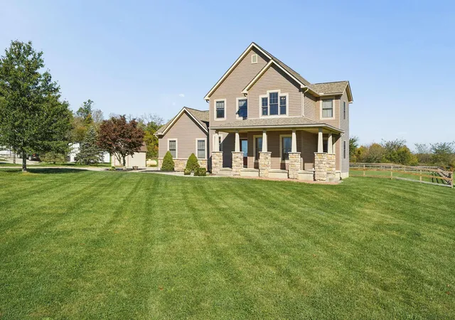 Photo 3 of Single family home for sale at 6936 Zane Trl Rd, Circleville, OH 43113 | MLS# 226039878 | Listing updated on 2026-10-26