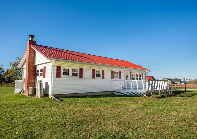 Photo 4 of Single family home for sale at 6498 County Rd 15, Centerburg, OH 43011 | MLS# 226039875 | Listing updated on 2026-10-27
