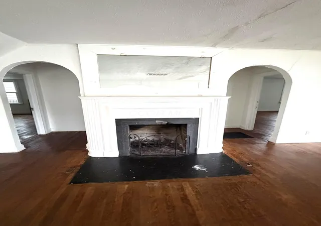 Photo 4 of Sale Pending at 231 Lakeview Dr, Buckeye Lake, OH 43008 | MLS# 226040153 | Listing updated on 2026-10-24