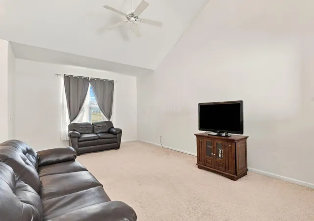 Photo 4 of Single family home for sale at 2283 Doneen Dr, Columbus, OH 43219 | MLS# 226039877 | Listing updated on 2026-10-27